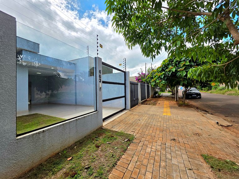 Casa até 7 pessoas NOVA prox Cataratas e Aeroport.