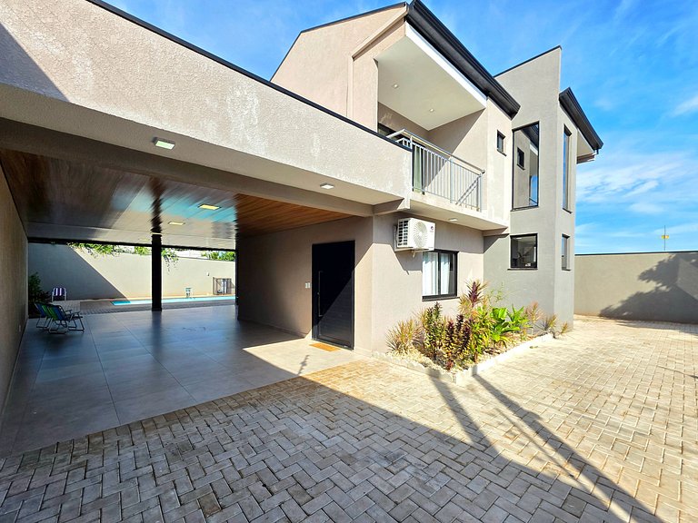 Casa Ampla prox Av. Cataratas, Centro e Argentina