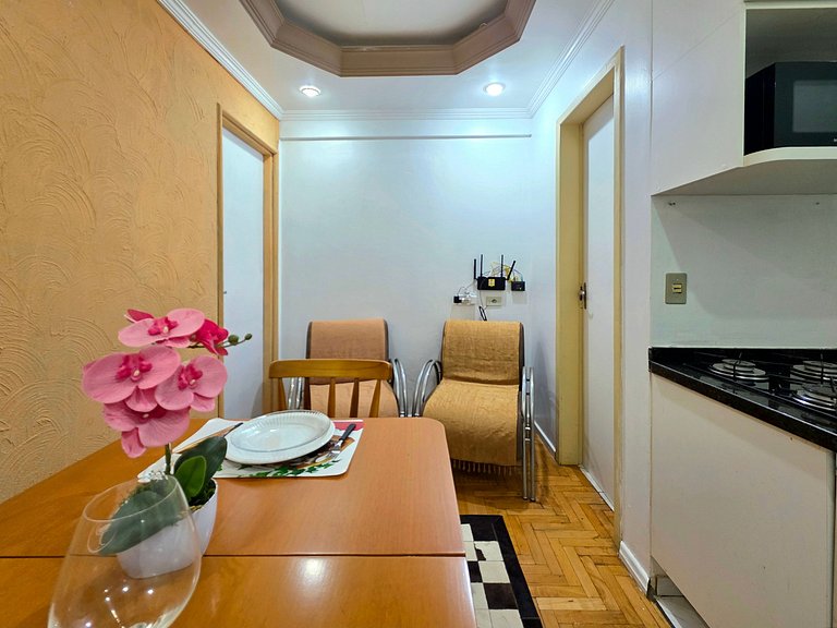 Studio ao lado da Av. das Cataratas, prox centro