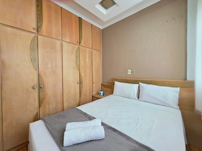 Studio ao lado da Av. das Cataratas, prox centro