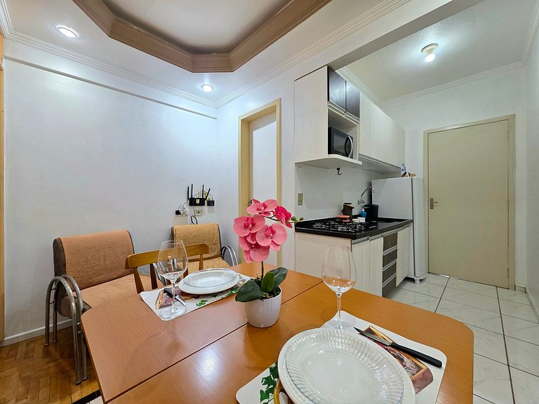 Studio ao lado da Av. das Cataratas, prox centro