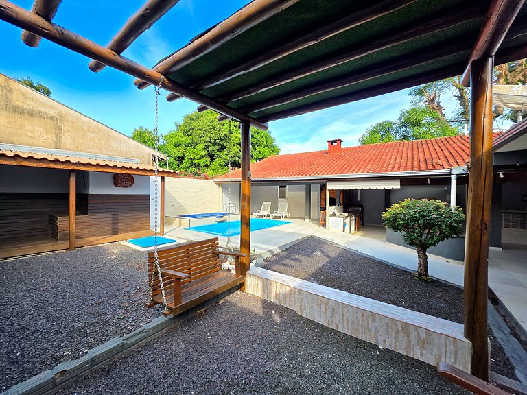 Casa Ampla Área de Lazer prox Centro e Cataratas