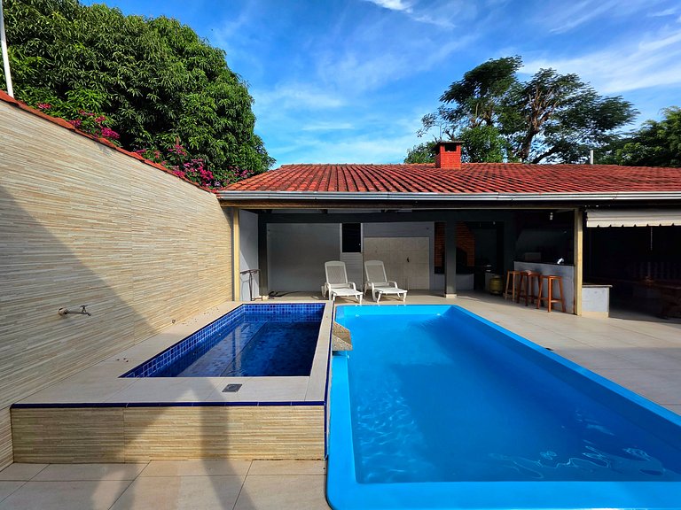 Casa Ampla Área de Lazer prox Centro e Cataratas