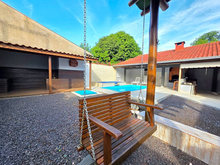 Casa Ampla Área de Lazer prox Centro e Cataratas