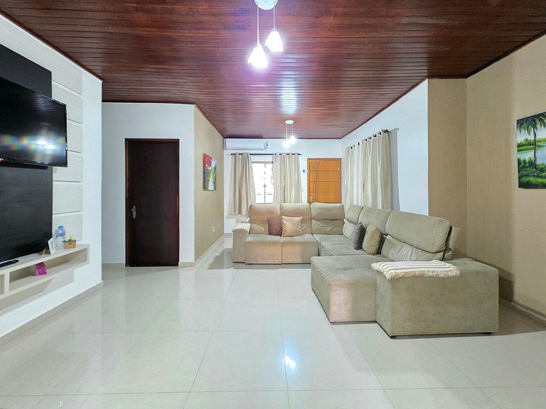 Casa Ampla Área de Lazer prox Centro e Cataratas