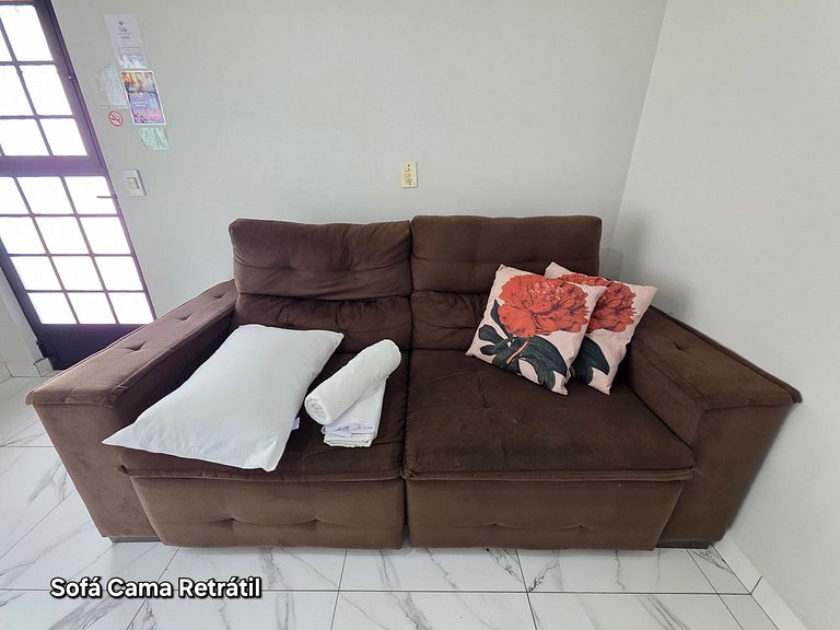 Casa ao lado da Av Das Cataratas com quintal