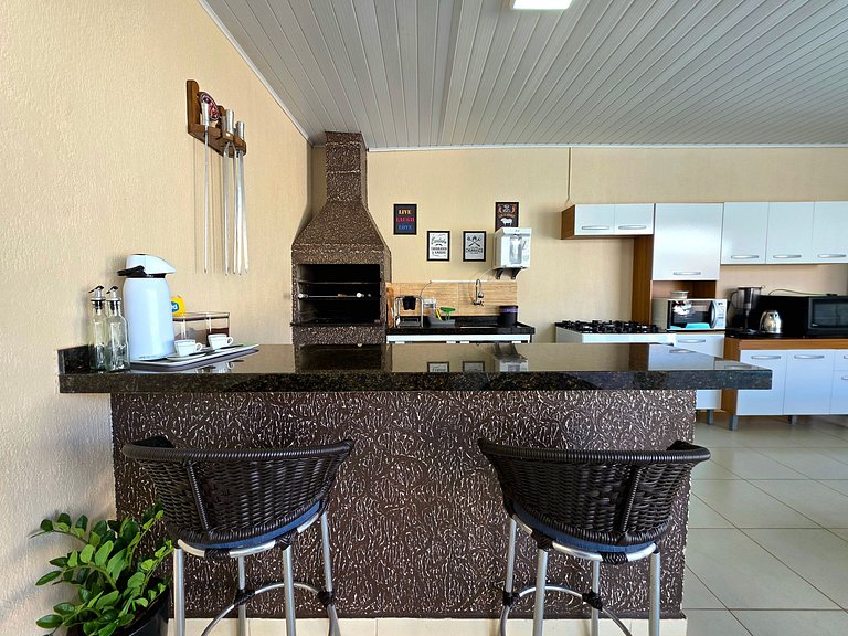Casa 2 Suítes + 2 quartos piscina e churrasqueira