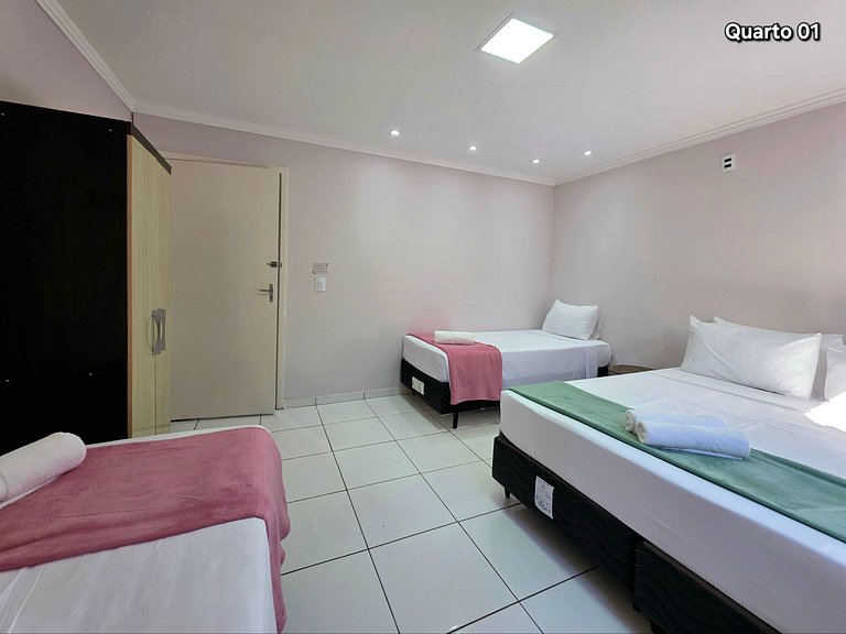 Casa quintal amplo 10 min Centro 2 quartos