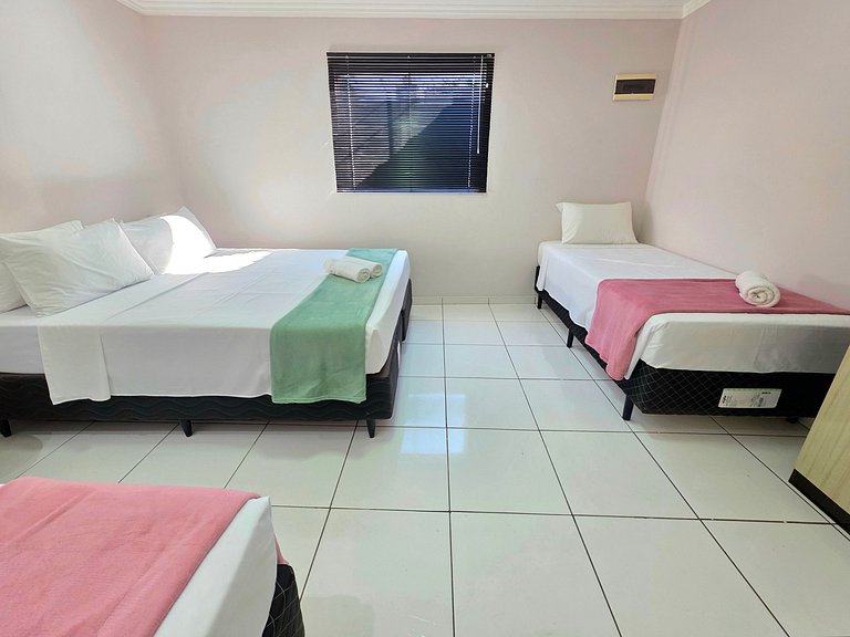 Casa quintal amplo 10 min Centro 2 quartos