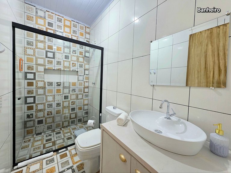 Casa 2 Quartos com varanda 10 min do centro