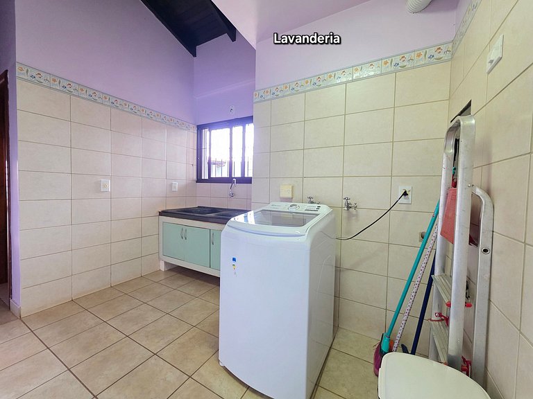 Casa 4 suítes em bairro nobre de Foz