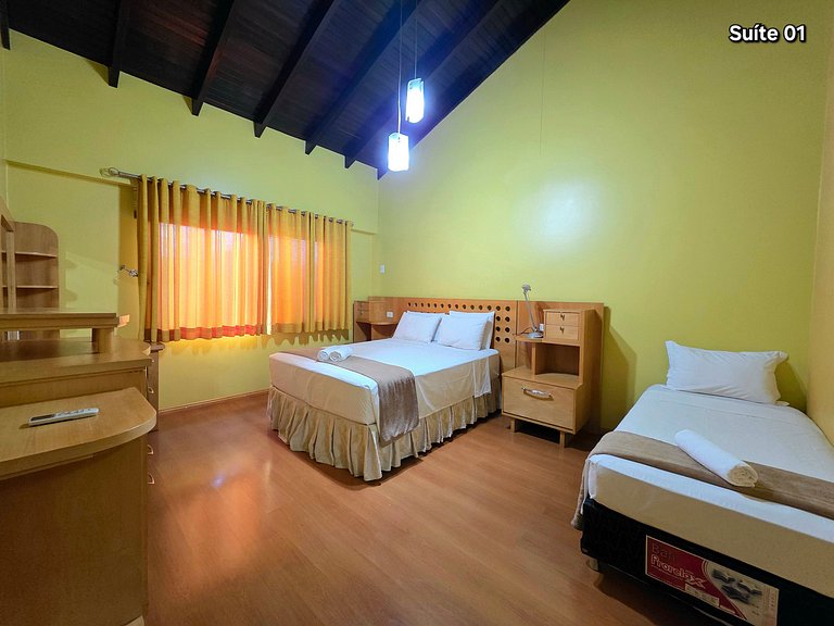 Casa 4 suítes em bairro nobre de Foz