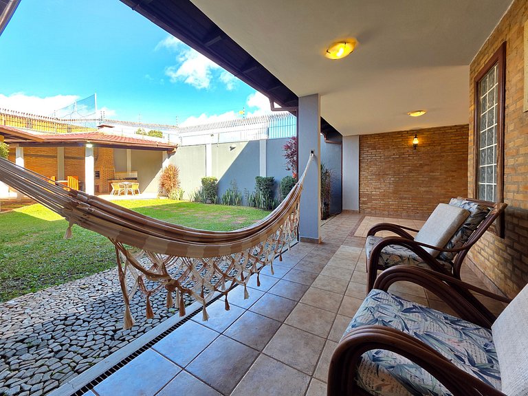 Casa 4 suítes em bairro nobre de Foz