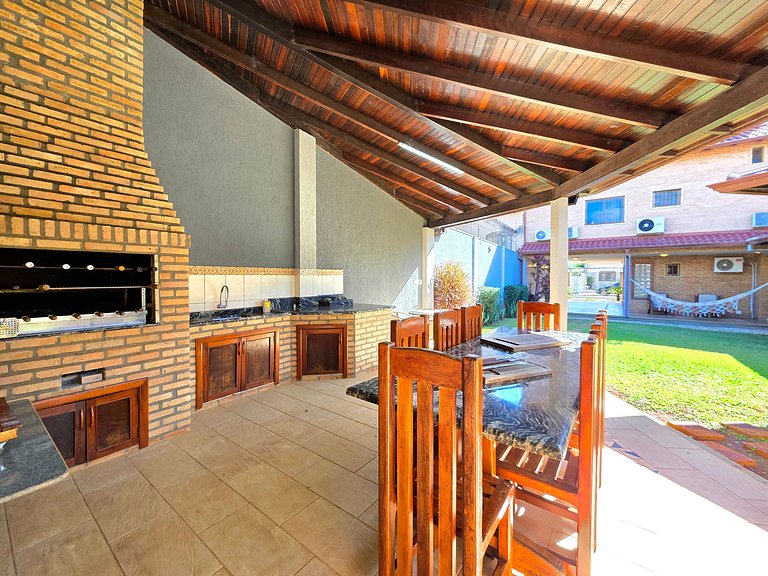 Casa 4 suítes em bairro nobre de Foz