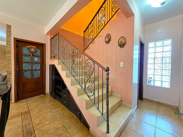 Casa 4 suítes em bairro nobre de Foz
