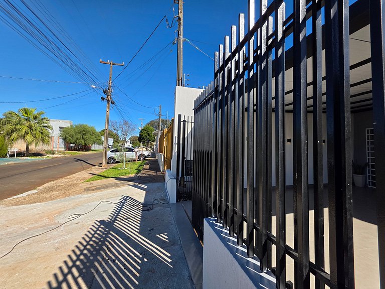 Casa com 2 quartos na Vila A prox Paraguai e Itaip