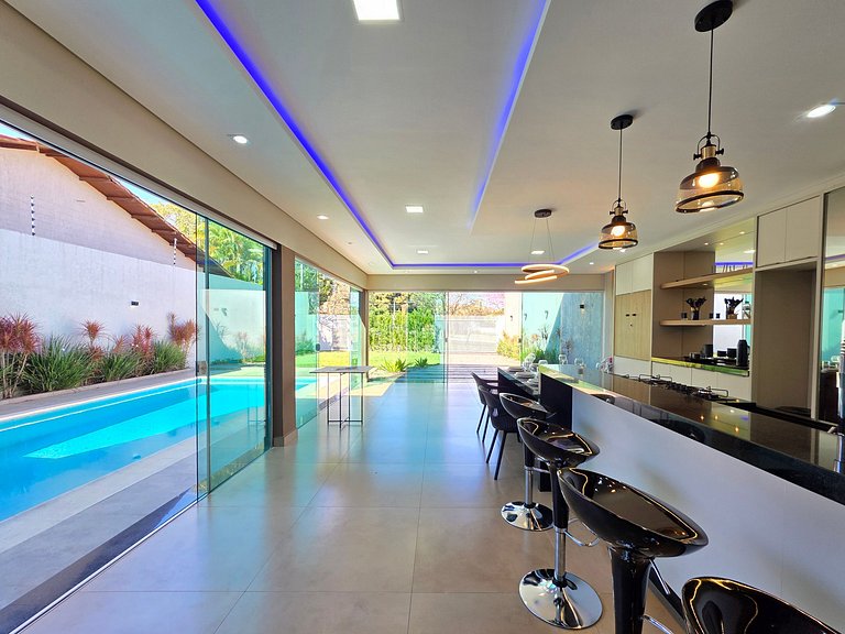 3 Suítes Casa Nova prox Av Cataratas 5min Centro