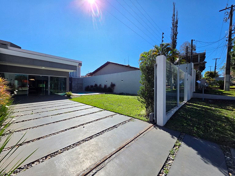 3 Suítes Casa Nova prox Av Cataratas 5min Centro
