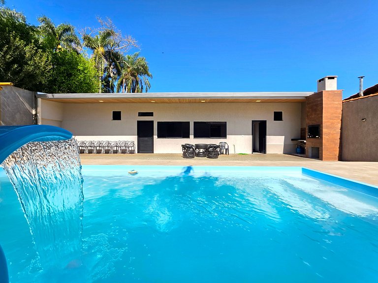 2 suítes e 2 quartos bairro tranquilo prox centro