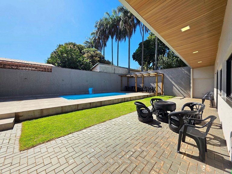 2 suítes e 2 quartos bairro tranquilo prox centro
