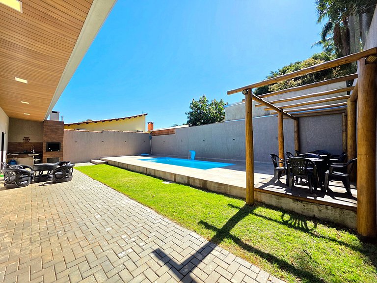 2 suítes e 2 quartos bairro tranquilo prox centro