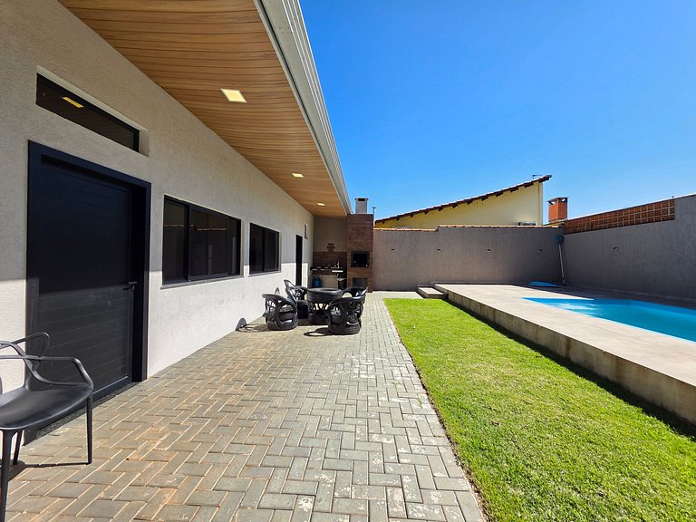 2 suítes e 2 quartos bairro tranquilo prox centro