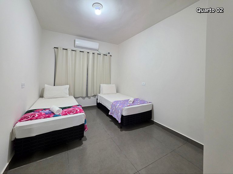 Casa 02 com 2 quartos, churrasqueira 15min centro