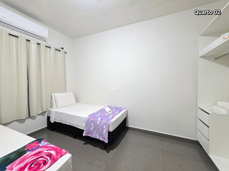 Casa 02 com 2 quartos, churrasqueira 15min centro