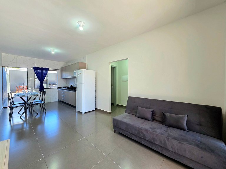 Casa 02 com 2 quartos, churrasqueira 15min centro
