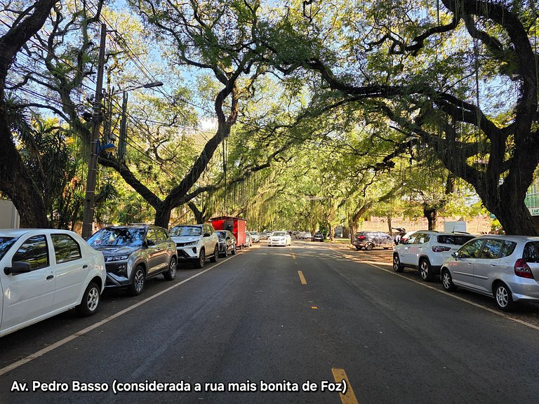 Apt Alto Padrão na rua mais bonita de Foz