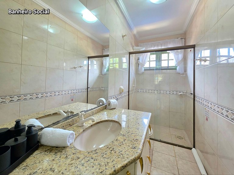 Casa Alto Padrão 4 Quartos Piscina e Sauna