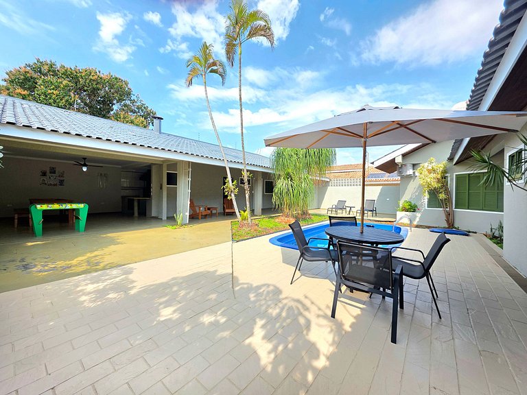 Casa Alto Padrão 4 Quartos Piscina e Sauna