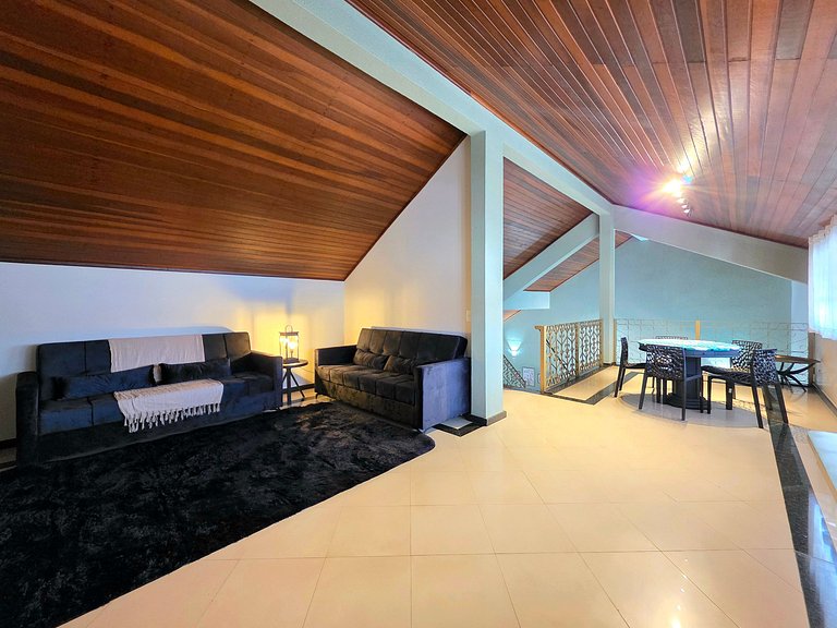 Casa Alto Padrão 4 Quartos Piscina e Sauna