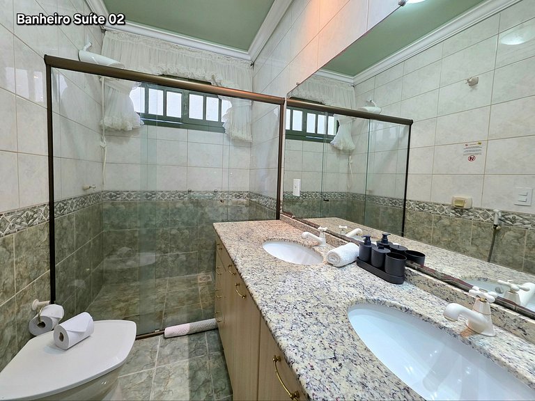 Casa Alto Padrão 4 Quartos Piscina e Sauna