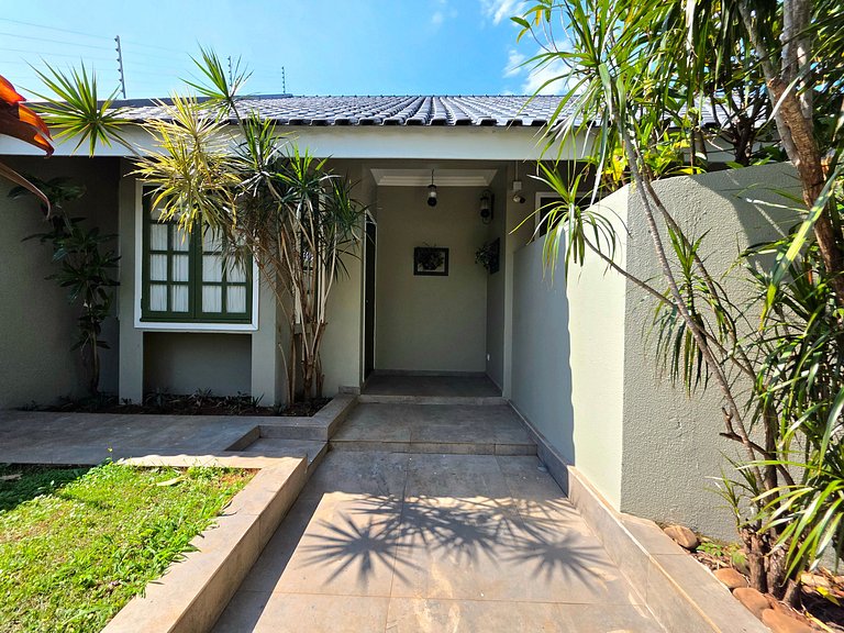Casa Alto Padrão 4 Quartos Piscina e Sauna