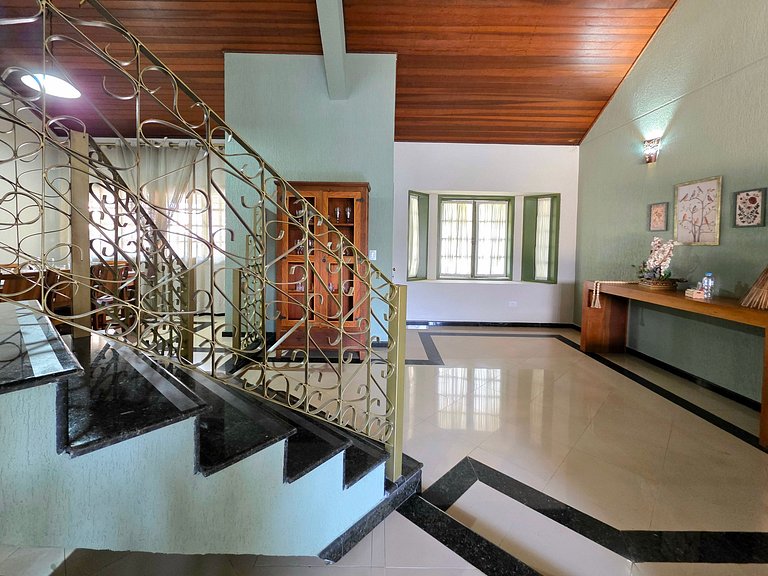 Casa Alto Padrão 4 Quartos Piscina e Sauna