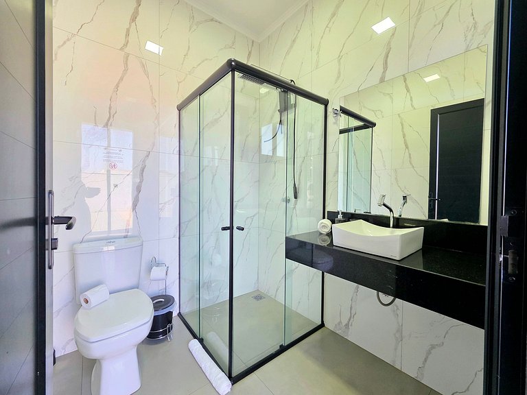Casa novíssima com piscina ao lado do Centro