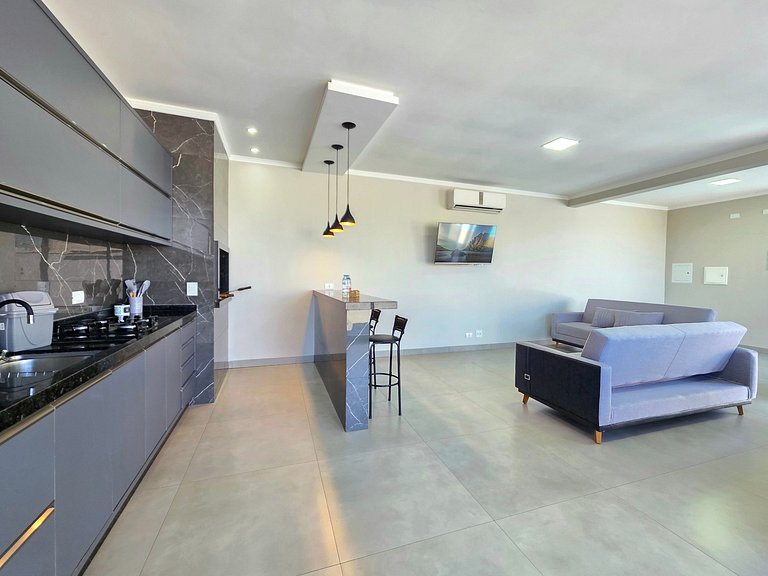 Casa novíssima com piscina ao lado do Centro