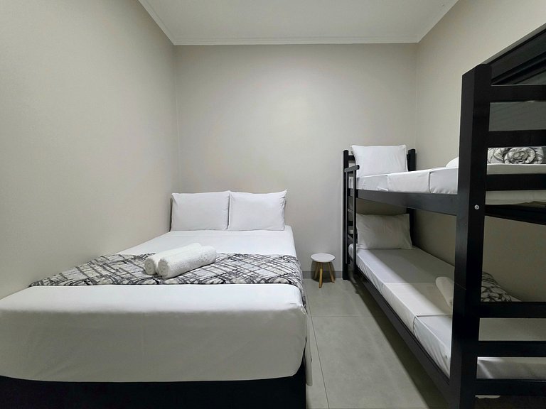 Casa novíssima com piscina ao lado do Centro