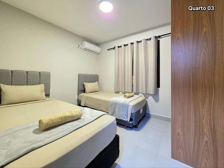 Cobertura com 4 quartos quadra do Mar Meia Praia