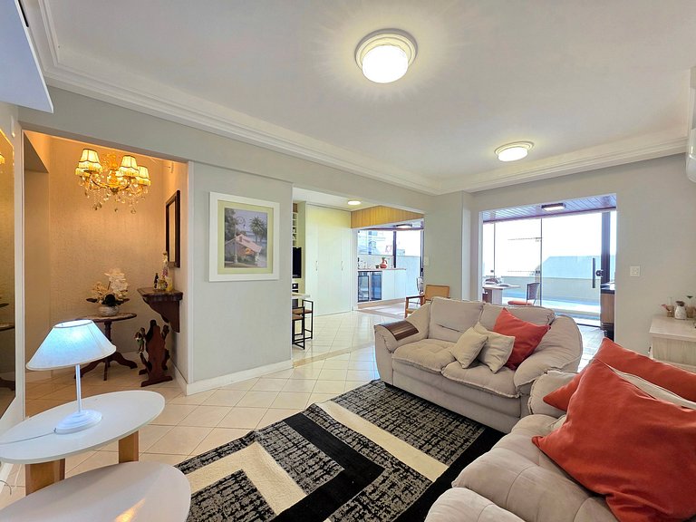 Apt 4 Quartos com Ar Condicionado 130m da Praia