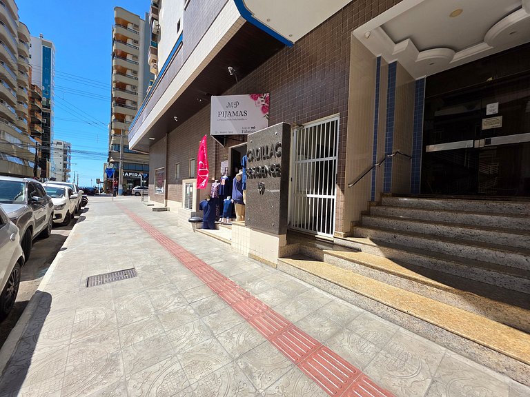 Apt 4 Quartos com Ar Condicionado 130m da Praia