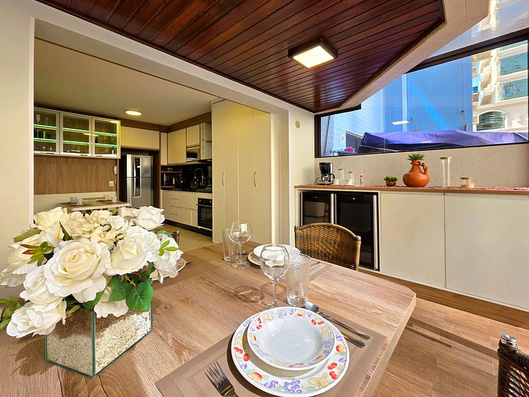 Apt 4 Quartos com Ar Condicionado 130m da Praia