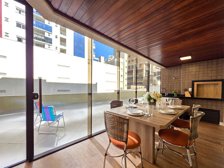 Apt 4 Quartos com Ar Condicionado 130m da Praia