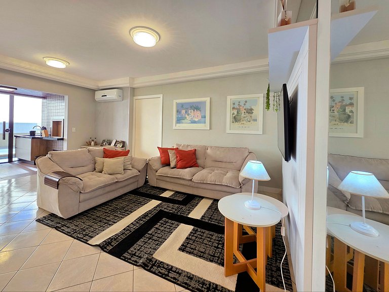 Apt 4 Quartos com Ar Condicionado 130m da Praia