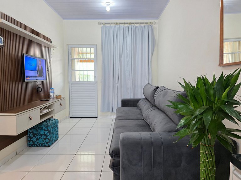 Casa 2 quartos em bairro tranquilo 5 min centro