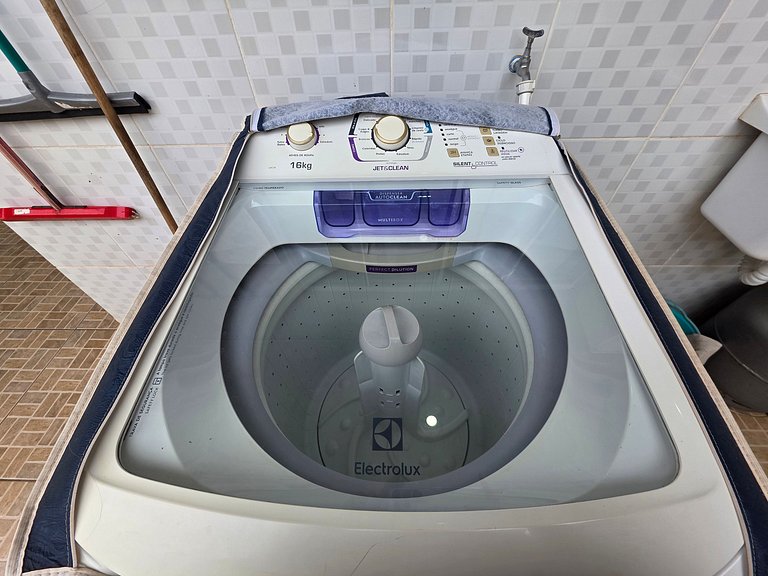 Casa 2 quartos em bairro tranquilo 5 min centro