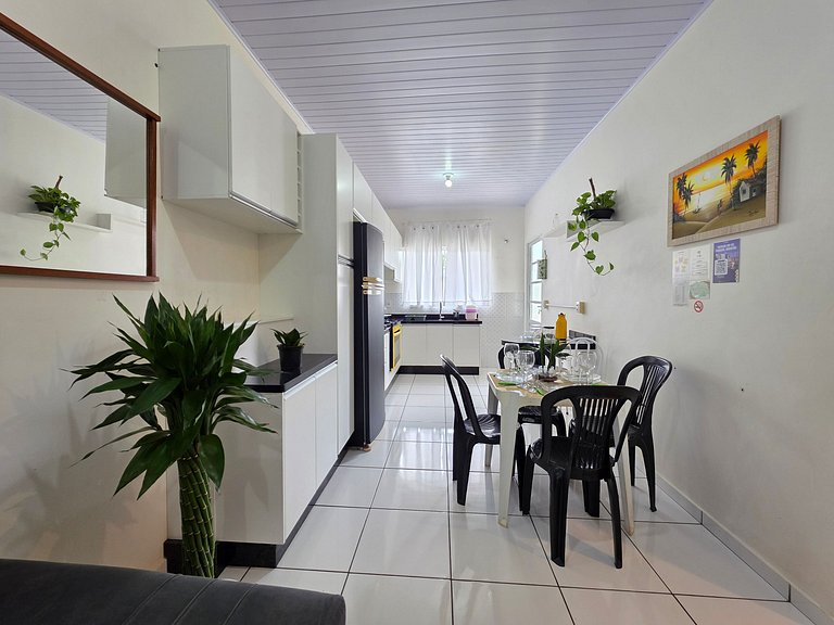 Casa 2 quartos em bairro tranquilo 5 min centro
