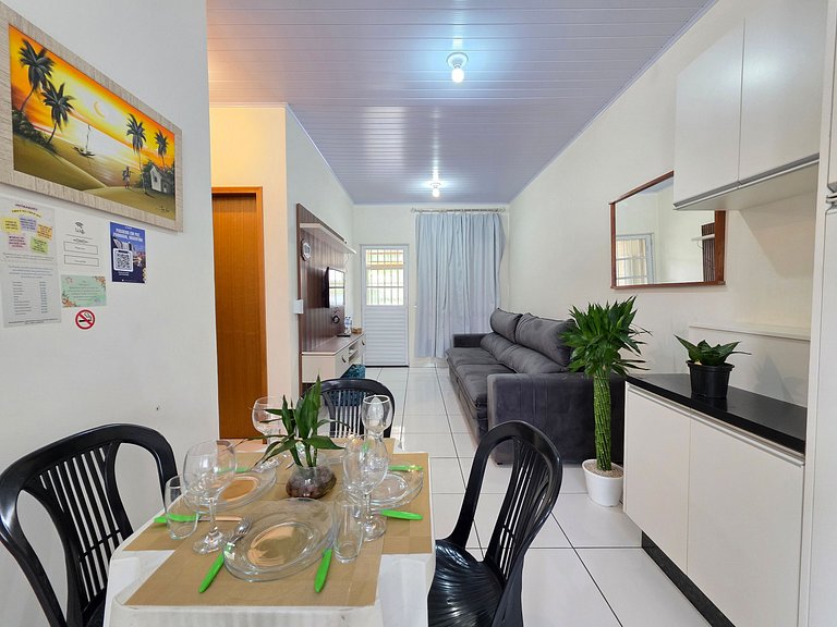 Casa 2 quartos em bairro tranquilo 5 min centro