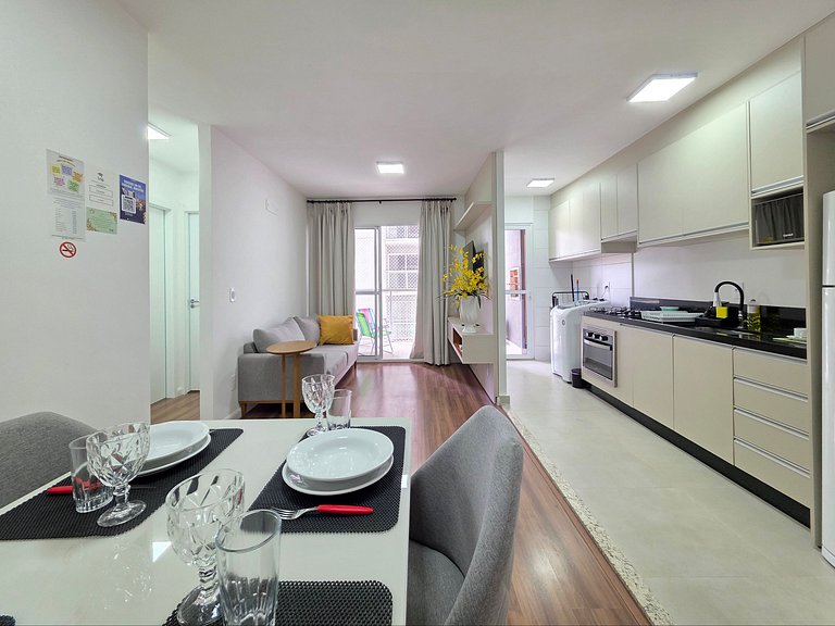 Apt 2 quartos no Royal Legacy com piscina/academia